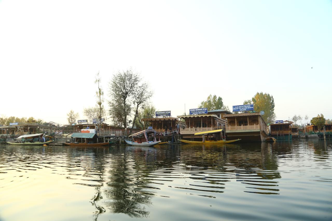 Morning Star Group Of Houseboats Hotel Srīnagar Eksteriør billede